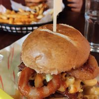 Mac and cheese burger at Rabbit Food @ Meadows Tap in Edinburgh