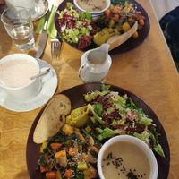  at Le Simone's Café in Vienne