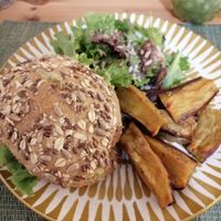 Vegan burger at Green Buddha in Vila Real De Santo Antonio