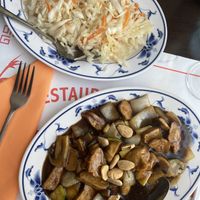 Almond chicken and coleslaw   at Restaurante Xiang Jiang in Paterna