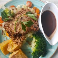 Vegan gravy and rotated potatoes at The View Sky Bar & Restaurant in Orihuela