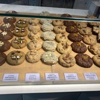 Only one vegan cookie - chocolate and orange, but clearly labelled at SALT IN CAKE in Madrid