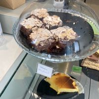 Vegan brownie at SALT IN CAKE in Madrid