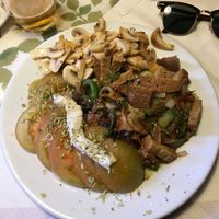 seitan dish with vegan cheese ☆☆☆☆☆ at La Almuzara in Segovia