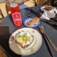Vegan sandwich and vegan snickers bar at Kanaans Trädgårdskafé in Bromma