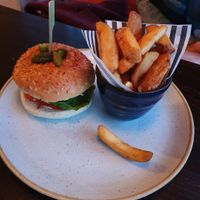 Plant burger and chunky chips (September 2022) at The Fox in Ilkley