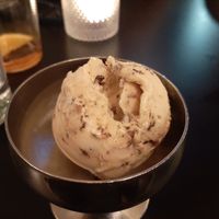 Snickers ice-cream at Più Zug in Zug