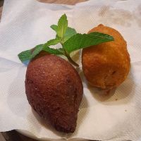 Kibe de tofu e coxinha de jaca at Zé Vegano in Rio De Janeiro