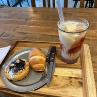 salt bread, scone & strawberry latte with oat milk at Miso Bakery in Seoul