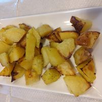 Oven potatoes at Arti'Zanave in Shkoder