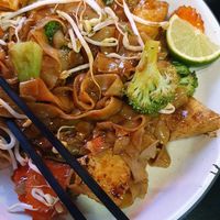 Pad se ew with tofu at Raan Khao Gaeng in Helsinki