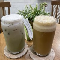 Matcha latte and manjar latte  at Bloom Cafe in Lima