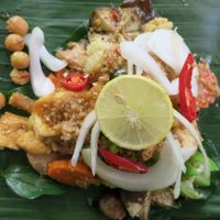 Mixed vegetables and rice in banana leaf - delicious at Minh Hien in Hoi An