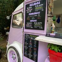 Camion où les glaces sont préparées   at La Era de Ara in Torla-ordesa
