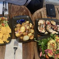 Muchas opciones veganas. Muy muy bueno y, para ser Illa, precio razonable. Recomendado si das una vuelta por illa😄 at Secrets by Farga in Barcelona