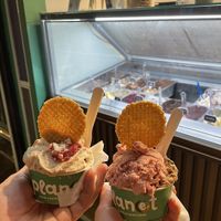 Huge portions, 2 scoops a 5,60€   at Plan(e)t Ice Cream in Athens