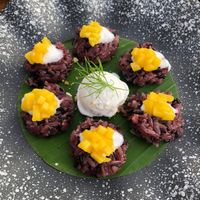 Mango rice at Tàn Chá Restaurant  in Dubai