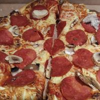 Manhattan veggironi (plantbased cheese pb pepperoni & mushrooms) at Domino's Pizza in Randers