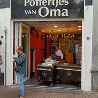 Front of store at Poffertjes van Oma in Amersfoort