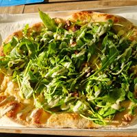 Woody Pizza w/ mushroom Trufffel Sauce at MOLO in Hannover