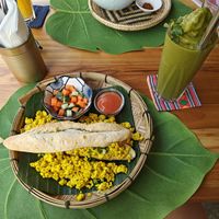 Scrambled Tofu and Matcha-Mango-Oatmilk Smoothie at The Happy Cat - Veggie Cafe-Restaurant in Luang Prabang
