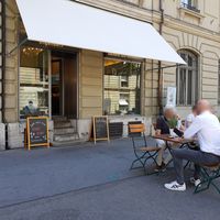 Outdoor seating at ängelibeck - Bäckerei und Himmelreich in Bern