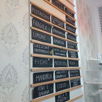 Vegan dlavours clearly marked as such at Gelateria Fisotti in Otranto