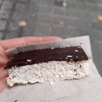 Coconut bar at CrudiCakes in Barcelona