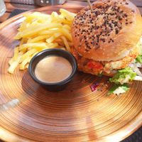 vegan burger at Pepe Nero in Sukosan