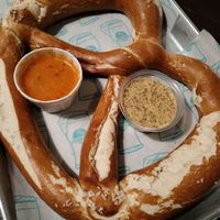 Vegan pretzel/dips at Golden Road Brewing - West Glendale in Los Angeles