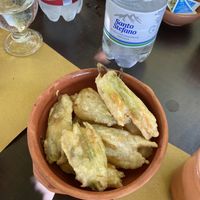 Vegan Fiori di zucca in pastella  at Azienda Agricola Oasi Infreschi in Lentiscosa