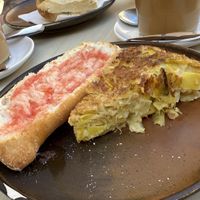 Leek omelette   at Santa Vegana in Barcelona