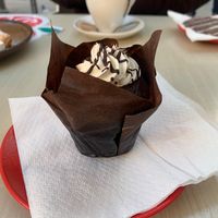 Muffin xocolata (3,75€) at Santa Vegana in Barcelona