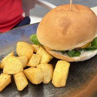 Burguer barbacoaa  at Santa Vegana in Barcelona