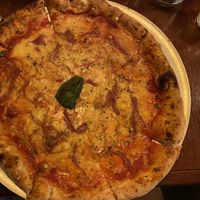 Vegan Margherita with added caremalised onions  at Coppola in Lisbon