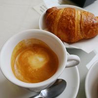 Soy macchiato and vegan croissants at Caffeteria Turandot in Lucca