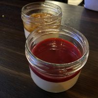 Panna Cotta mit Erdnusskaramell und Fruchttopping  at Sonderling in Bielefeld