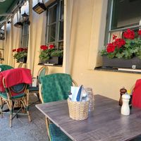 Outdoor seating at Il Forno Italiano in Uppsala