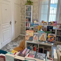  at Flora Lit in Paris