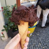 Das ist *eine* Kugel! at Eiscafé Venezia in Weimar