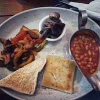 Vegan breakfast 8,50€ (There was more bread and orange jam, too.) at Gus O'Connor's Pub in Doolin