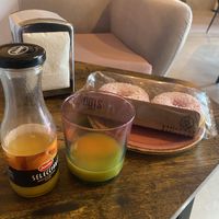 *VEGETARIAN* doughnuts, vegan peach juice   at La Gatera - Cat Café in Murcia