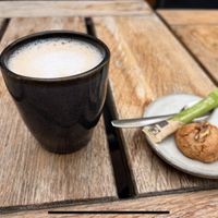 Haver cappuccino en vegan koekje   at Volkshuis Deventer in Deventer