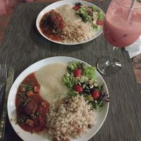 Um prato de kofta dividido em dois pratos (o prato originalmente é individual)  at Crocco Veg in Belo Horizonte