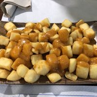 Patatas bravas (la salsa es vegana) at Musgosu in Cangas De Onis