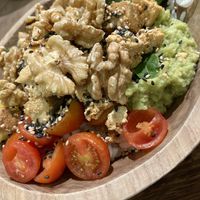 Make your own bowl with walnuts   at Hawaiian Poké Bowl in Louvain-la-neuve