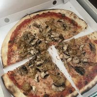 Vegan pizza  at La Cibulina in Sant Feliu De Guixols