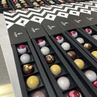 6er Pralinenbox einfach selbst mischen   at La Mara Chocolaterie  in Barbing