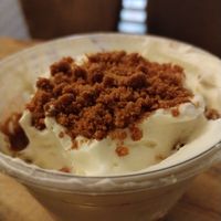 Meraviglioso dessert con speculos at Lou in Lille