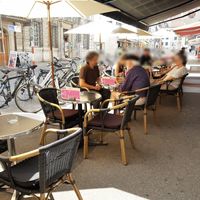 Outdoor seating at Confiserie Hofer in Solothurn